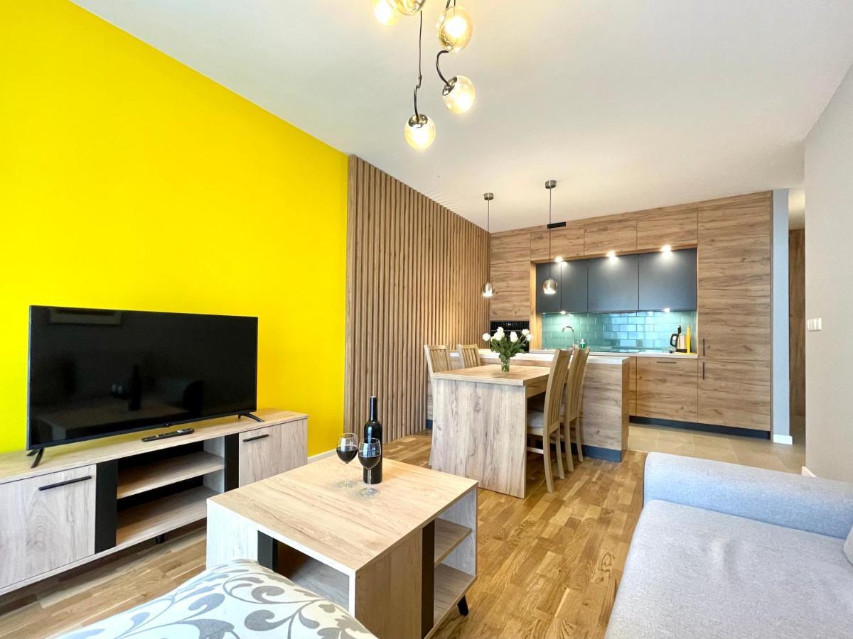 Homestay 2 Apartment With Parking Thorn Exterior foto