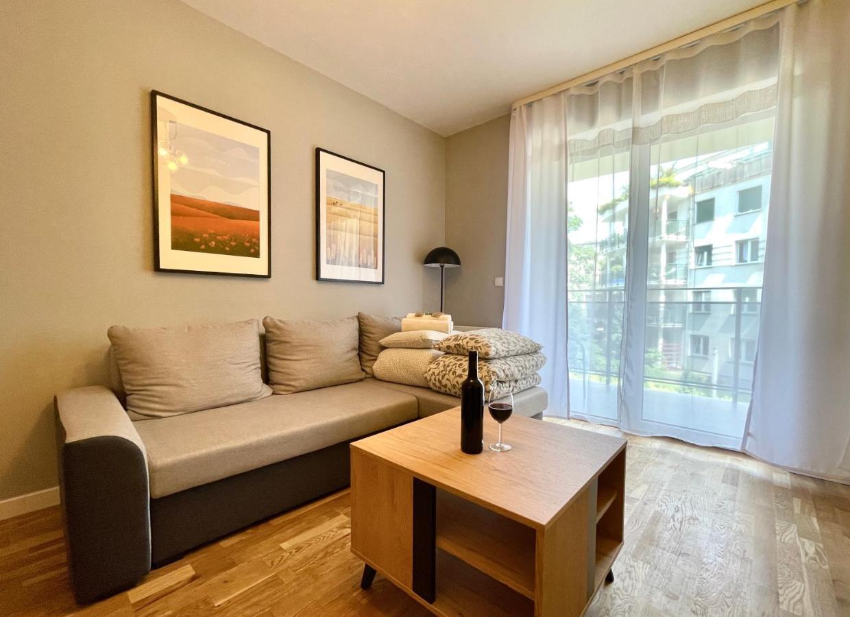 Homestay 2 Apartment With Parking Thorn Exterior foto
